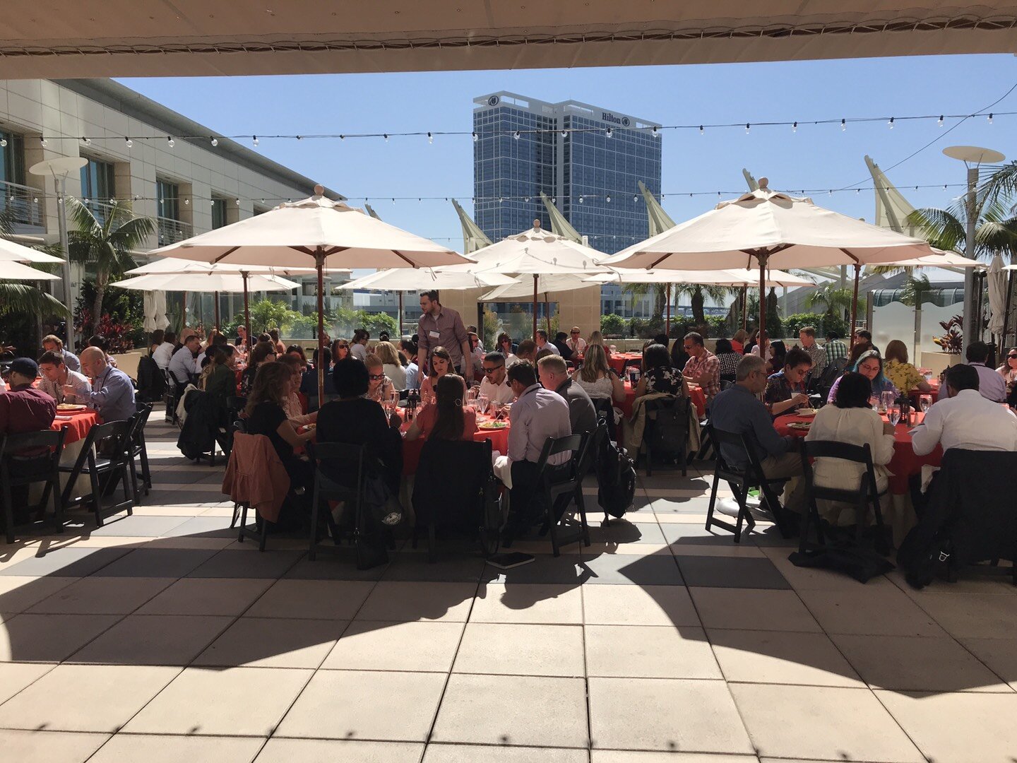 Elevate attendees connecting over lunch